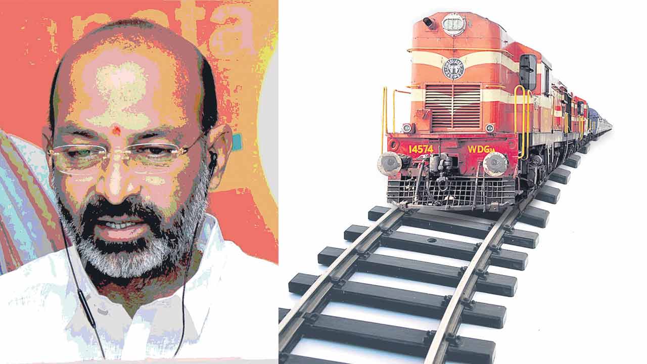 పట్టాలు తప్పిన రైలు‘బండి’