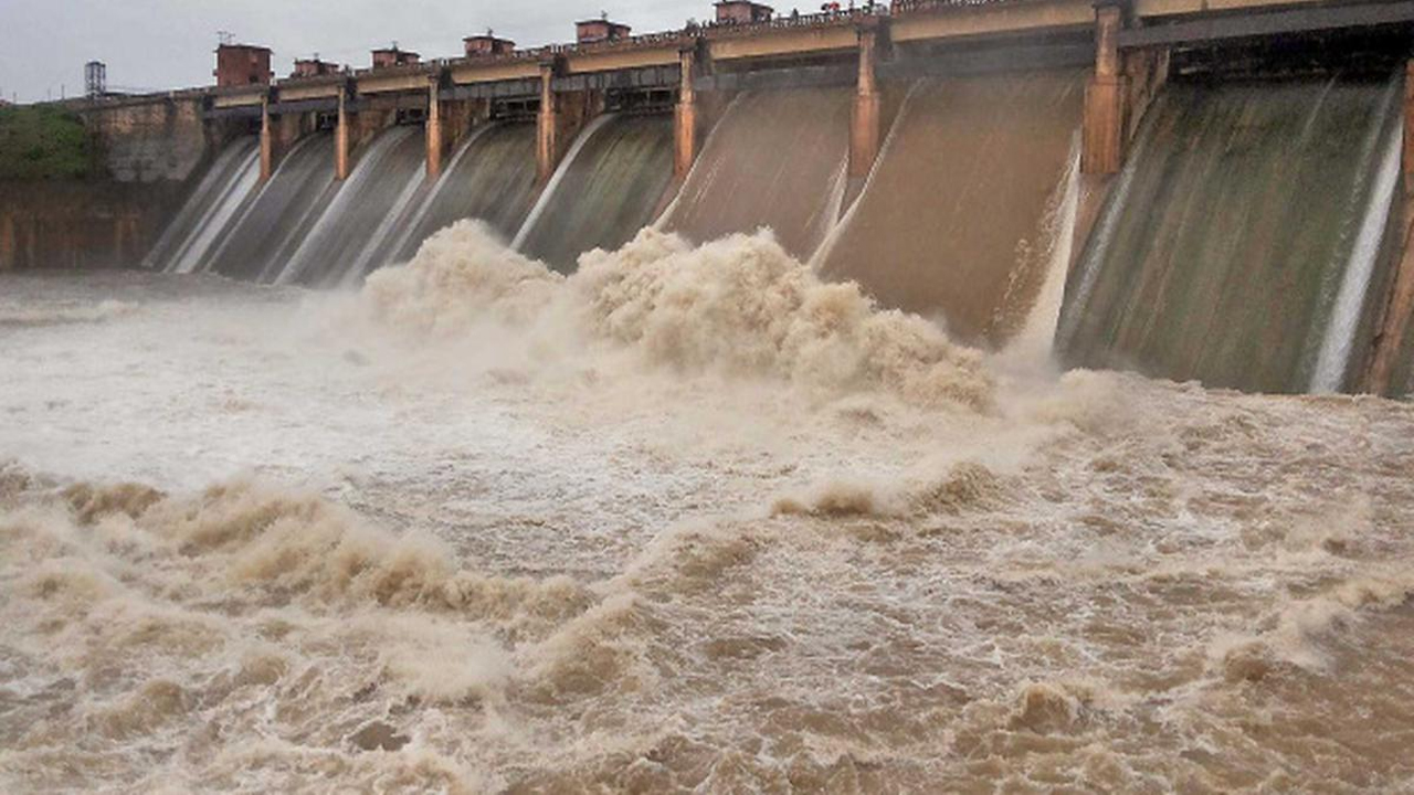 Godavari | కడెం జలాశయానికి భారీగా వరద.. త్రివేణి సంగమం వద్ద ఉగ్రరూపం దాల్చిన గోదావరి, ప్రాణహిత