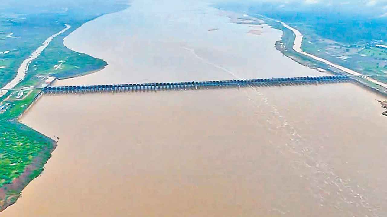 Kaleshwaram Project | కాంగ్రెస్‌ కుట్రలను తట్టుకొని నిలిచిన కాళేశ్వరం