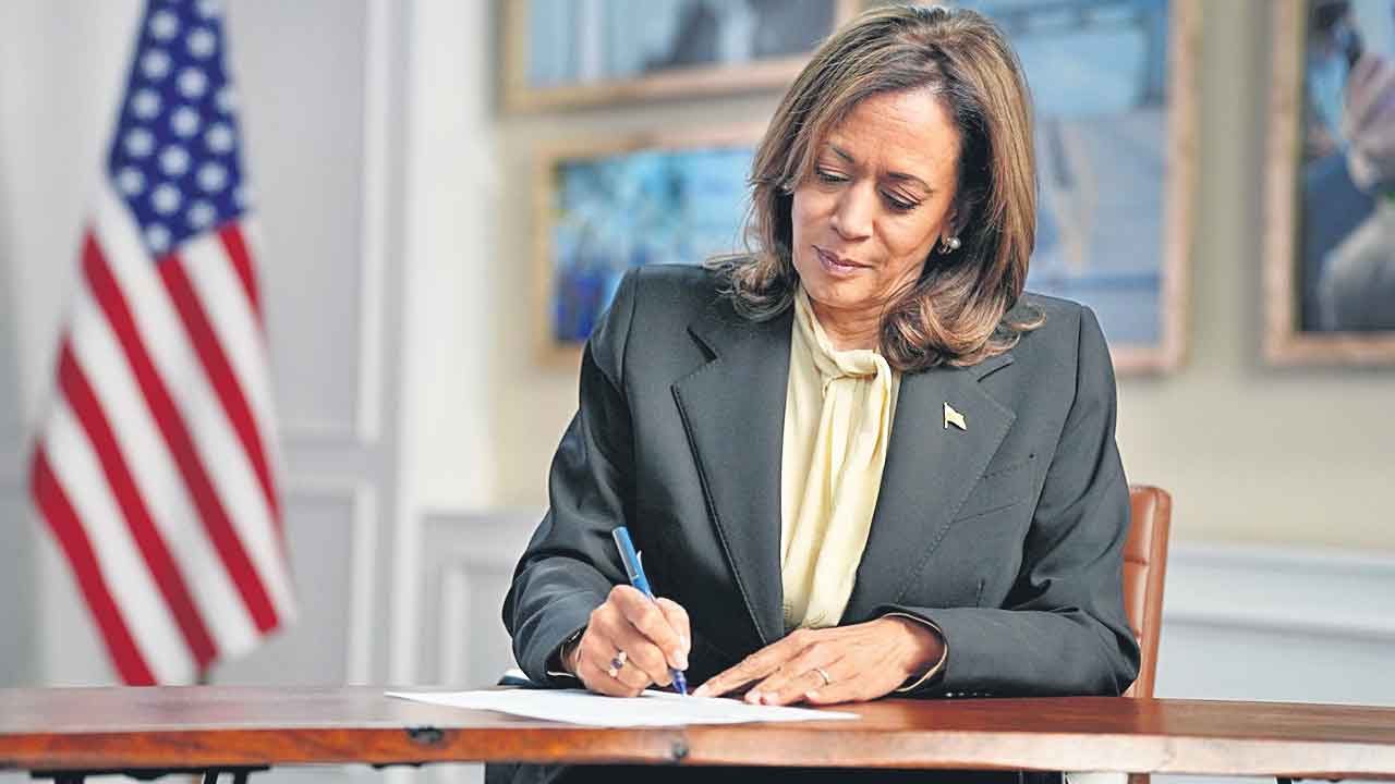 Kamala Harris | అధ్యక్ష బరిలో నిలుస్తున్నా.. డెమొక్రాట్ల అధ్యక్ష అభ్యర్థిగా కమలా హారిస్‌