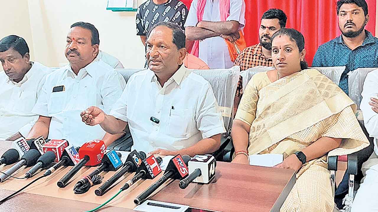 రైతు భరోసా నిధులు రుణమాఫీకి మళ్లింపు