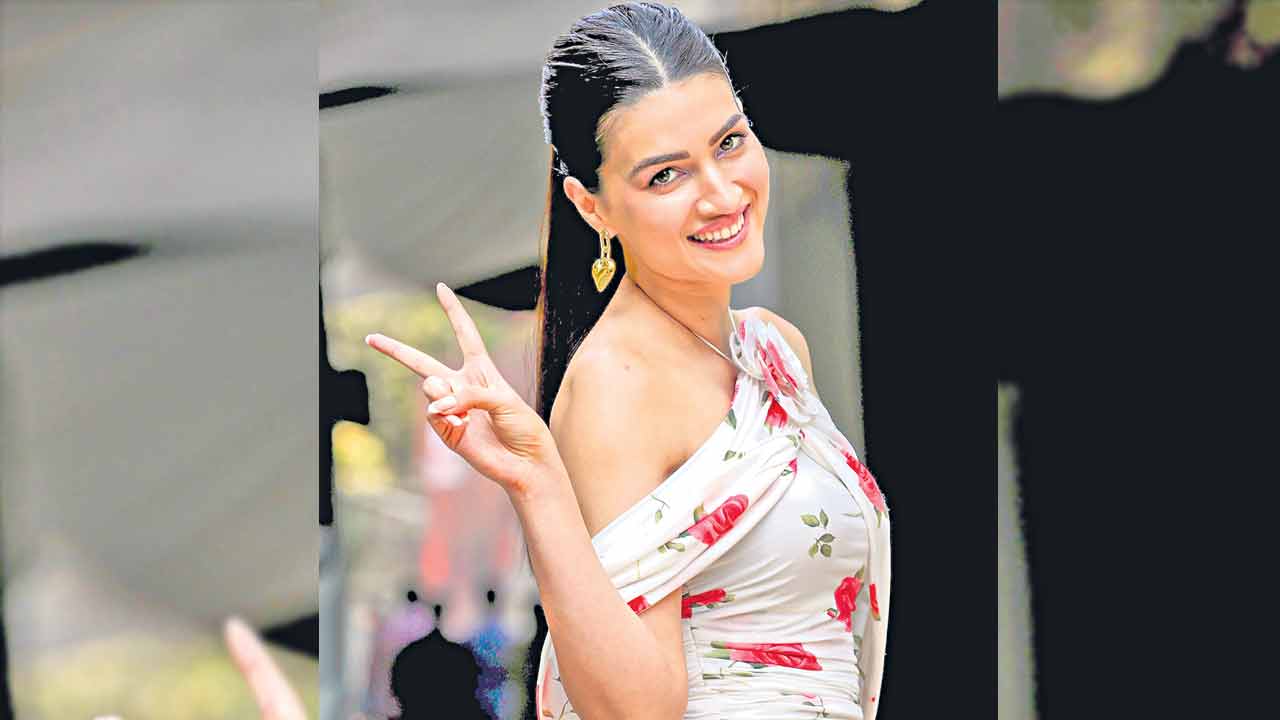 Kriti Sanon | రీచెస్ట్‌ ప్లేస్‌లో కాస్ట్‌లీ ప్రాపర్టీ కొన్న కృతి సనన్‌