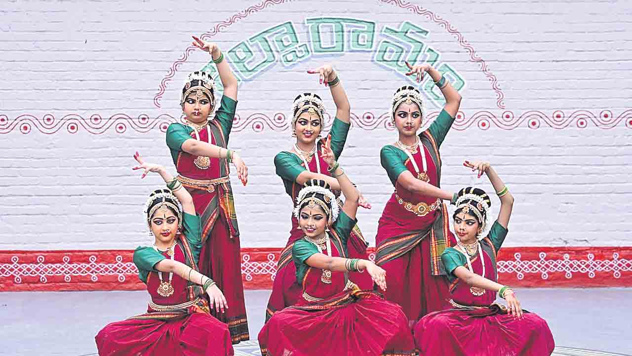 అలరించిన నృత్యరూపకం