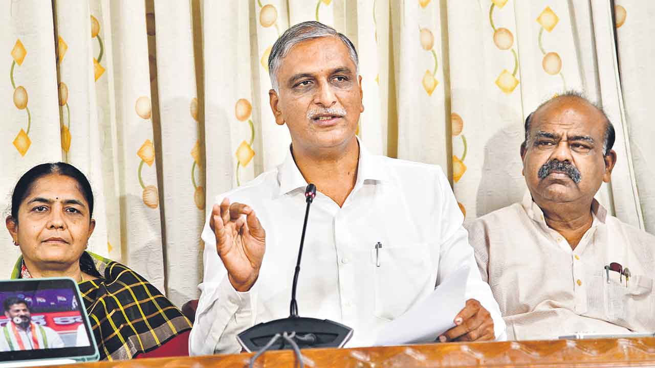 Harish Rao | కొంచెం సోయితెచ్చుకుని మాట్లాడు ఉత్తమ్‌.. ఢిల్లీలో తెలంగాణ పరువు తీయకు: హరీశ్‌రావు