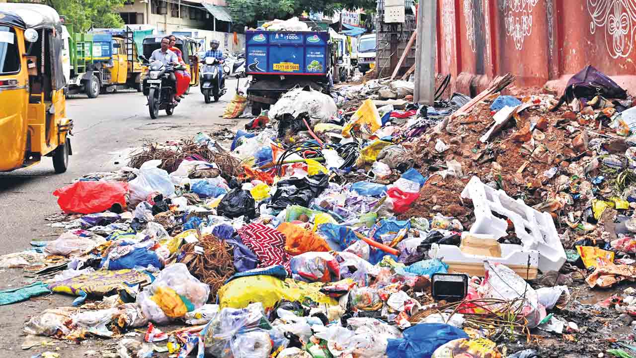 పారిశుధ్యం అస్తవ్యస్థం