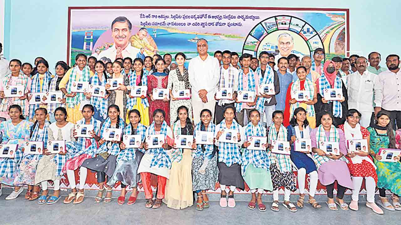 టెన్త్‌ ఫలితాలు మనందరికీ గర్వకారణం