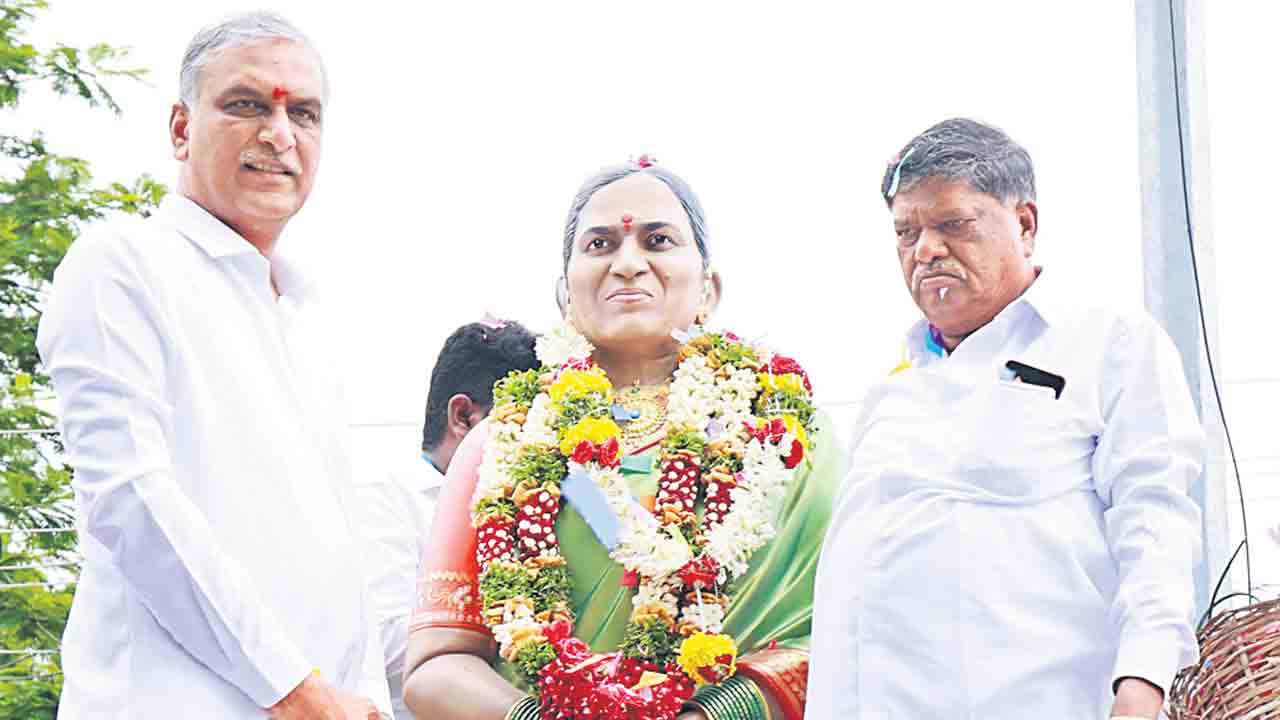 సరస్వతి కృషి మరువలేనిది