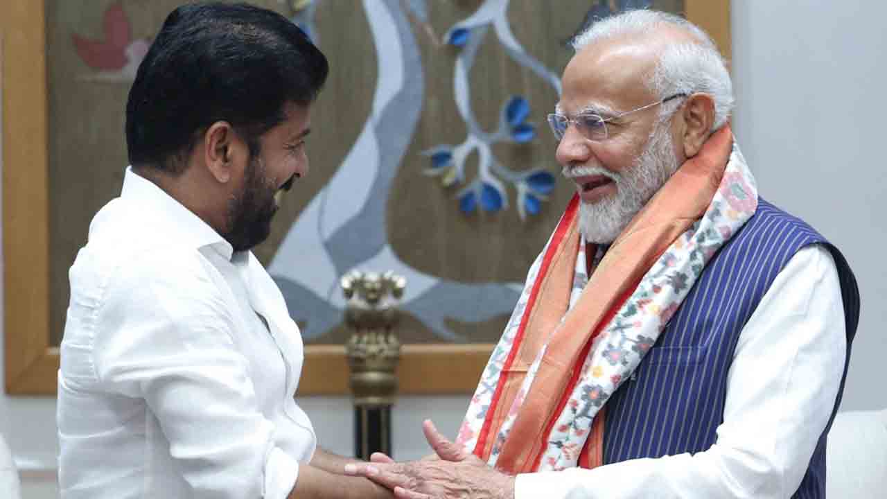 CM Revant Reddy | రీజినల్ రింగ్ రోడ్డు నిర్మాణం వేగవంతానికి సిద్ధం.. ప్ర‌ధాని మోదీతో సీఎం రేవంత్