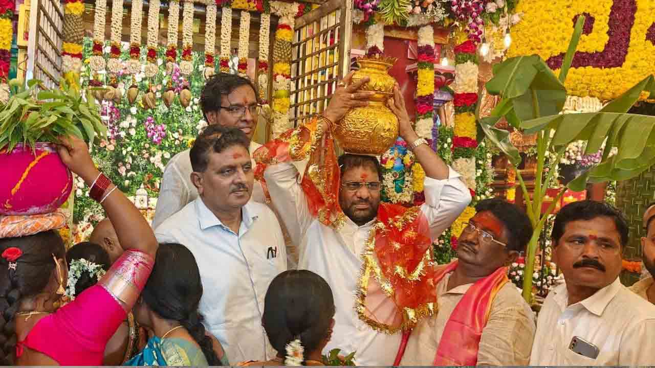 నల్లపోచమ్మ అమ్మవారికి ‘వద్దిరాజు’ పూజలు