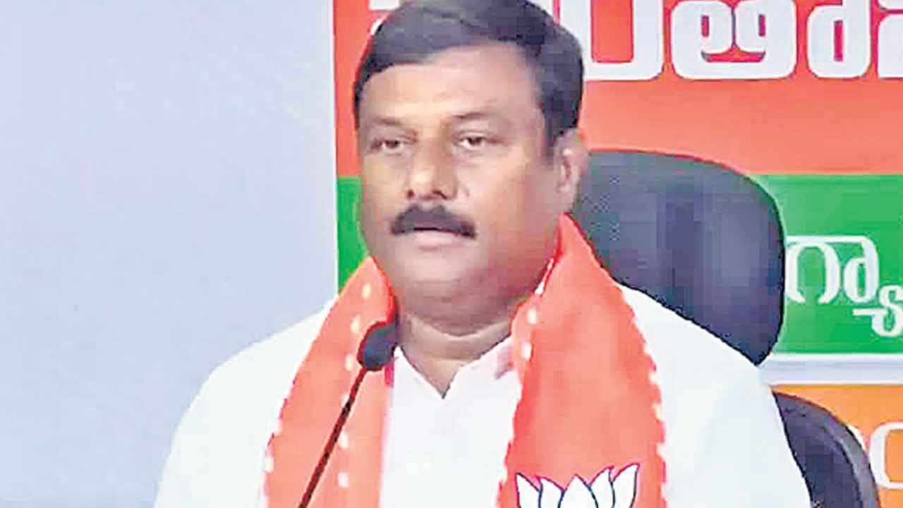 భారీ అవినీతి కుంభకోణంలో మంత్రి పొంగులేటి