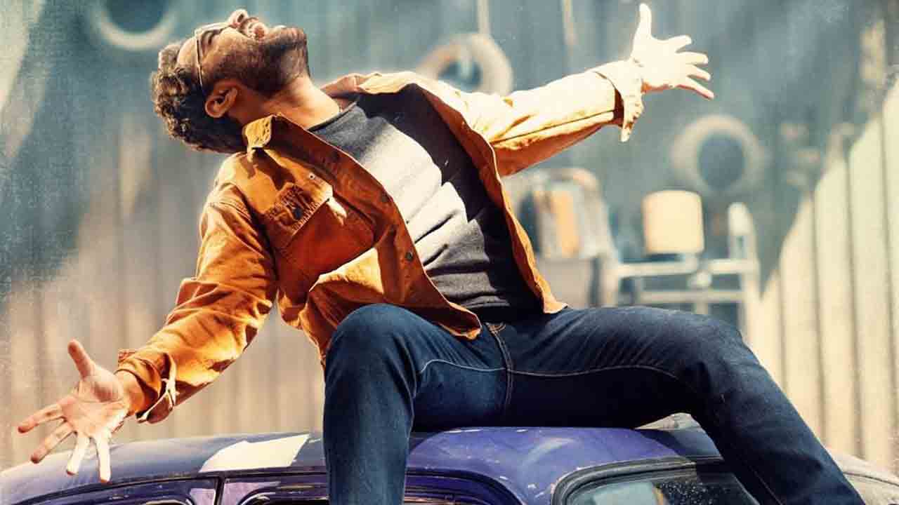 Mechanic Rocky | మెకానిక్‌ రాకీ స్టన్నింగ్‌ లుక్‌తో విశ్వక్‌సేన్ టీం క్రేజీ న్యూస్‌