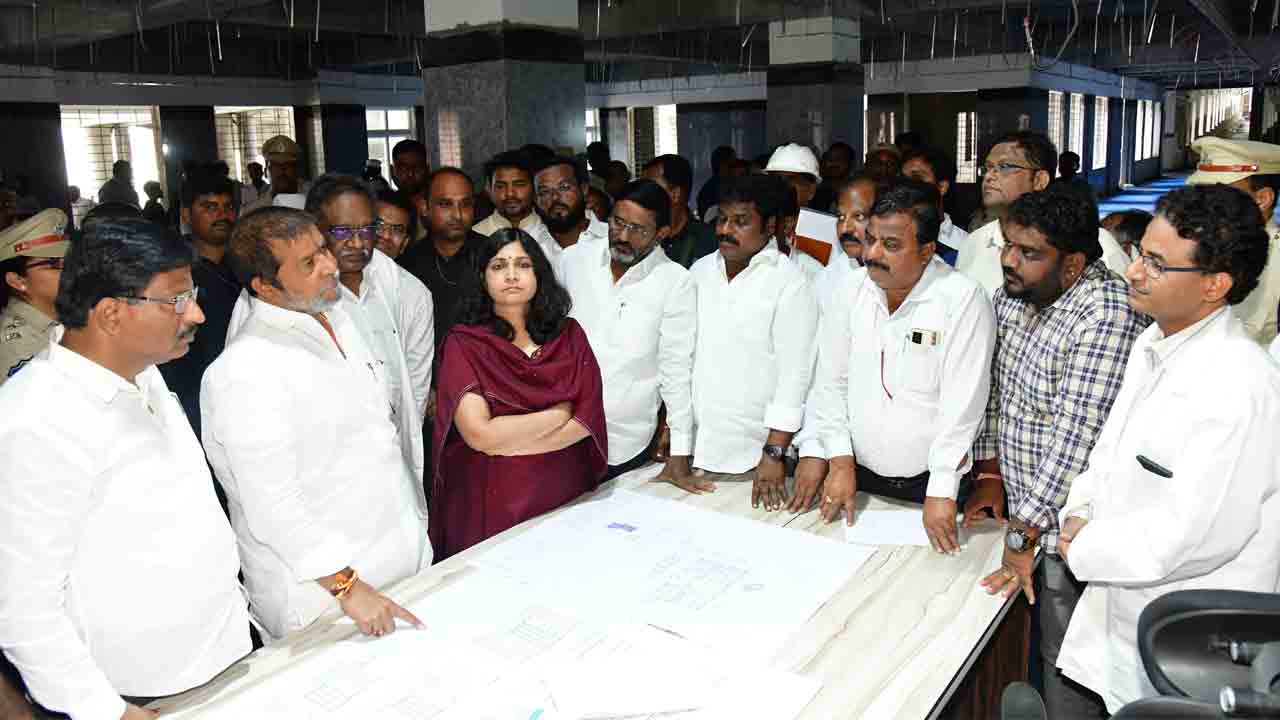 ఆధునిక వైద్యాన్ని అందుబాటులోకి తెస్తాం