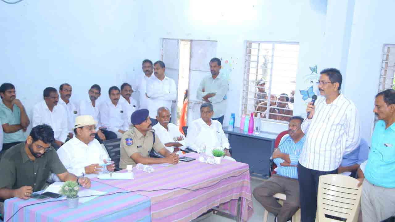 రైతులు నాకు ఫోన్‌ చేసే దాకా.. మీరేం చేశారు?