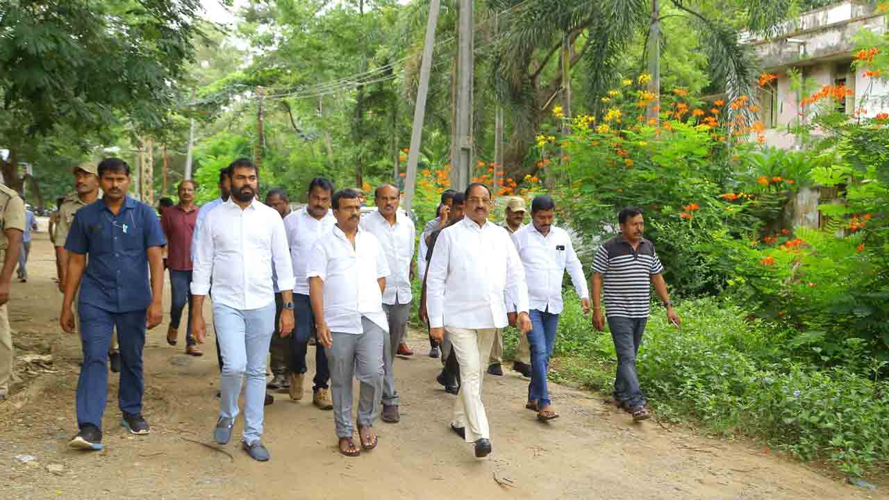 మెరుగైన వైద్య సేవలందించాలి