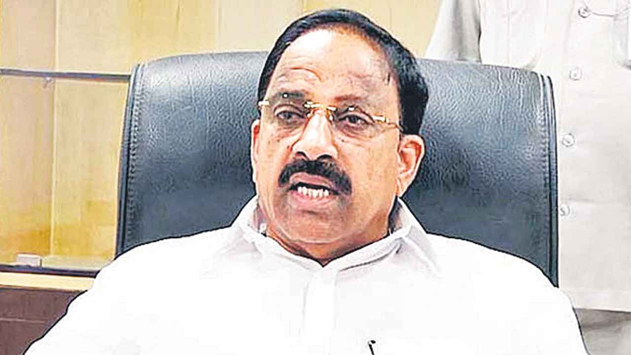 Minister Tummala | బ్యాంకుల్లో పొరపాట్లు.. ఆధార్‌లో తప్పులు.. 3 లక్షల ఖాతాలకు రుణమాఫీ అసాధ్యం: మంత్రి తుమ్మల