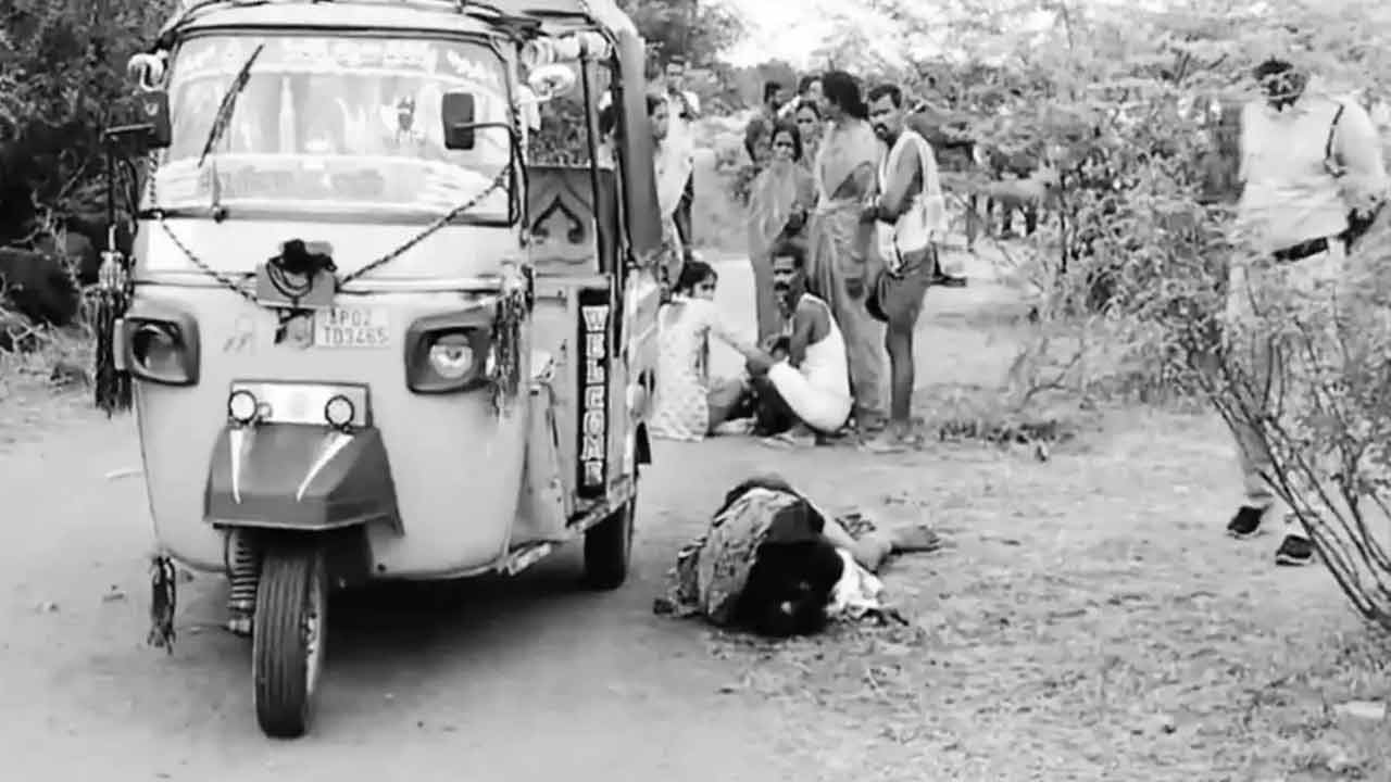 Murder | ఏపీలో ఆగని హత్యల పరంపర.. నడిరోడ్డుపై మరొకరి దారుణ హత్య..!
