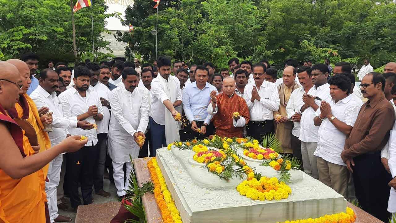 బుద్ధవనం అద్భుత పర్యాటక ప్రాంతం