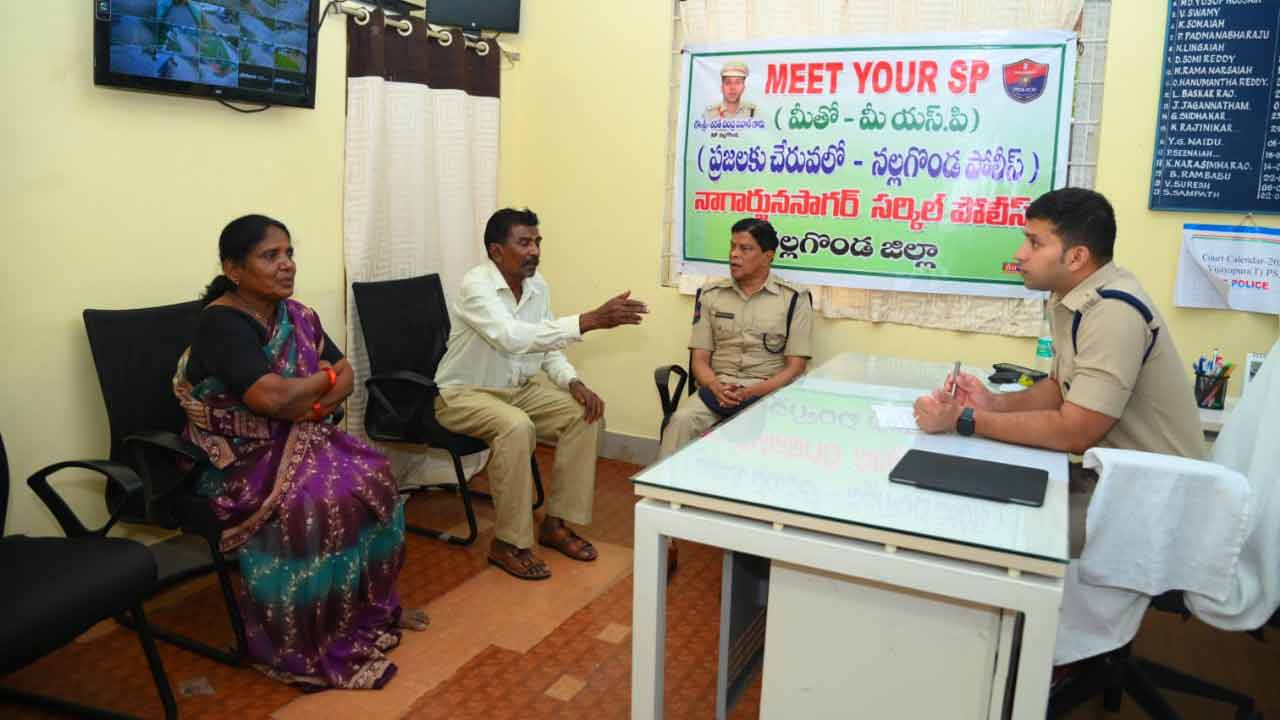 తక్షణమే స్పందిస్తూ బాధితులకు న్యాయం చేయాలి