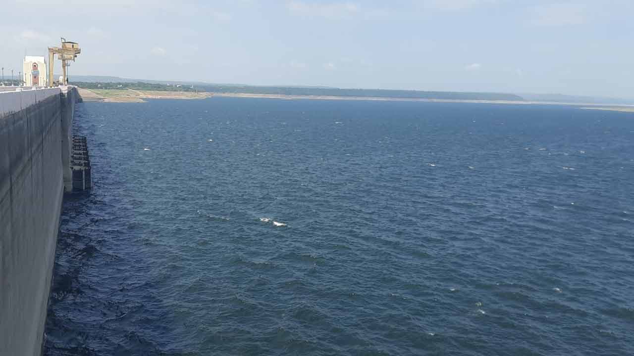 వడివడిగా కృష్ణమ్మ