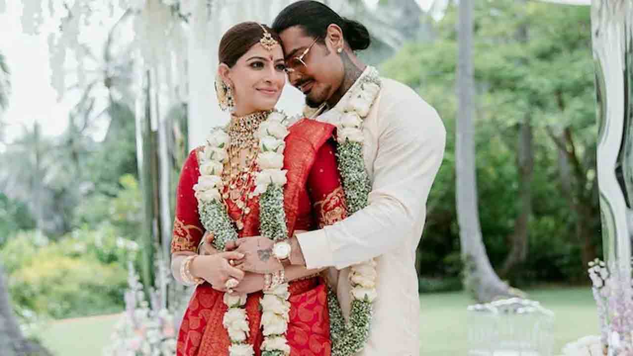 Varalaxmi Sarathkumar | ప్రేమించి పెళ్లి చేసుకున్నాం.. కానీ వరలక్ష్మి ఫస్ట్‌లవ్‌ నేను కాదు : నికోలై సచ్‌దేవ్‌