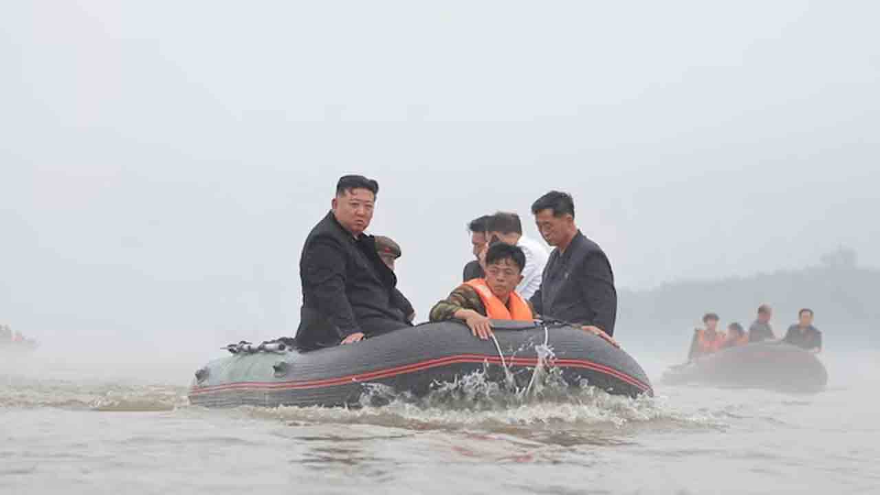 North Korea | ఉత్తర కొరియాలో వరదలు.. విపత్తు సహాయక చర్యల్లో పాల్గొన్న అధ్యక్షుడు కిమ్‌