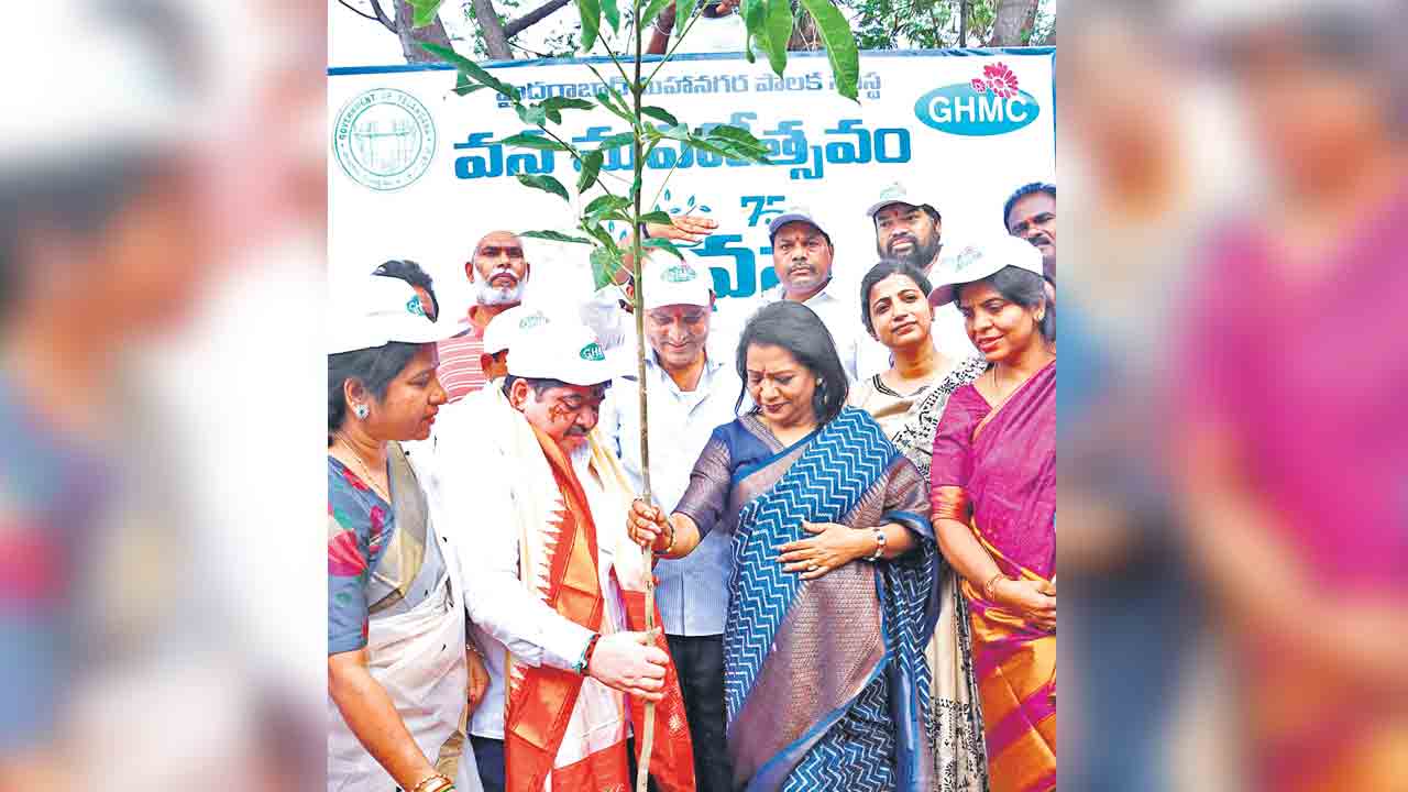 Vana Mahotsavam | వన మహోత్సవం.. జీహెచ్‌ఎంసీ పరిధిలో 30 లక్షల మొక్కలు