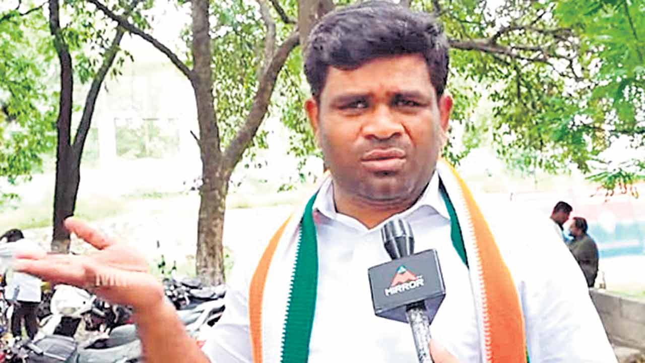 Congress | వీళ్లకు పనీపాటా లేదు.. ఒళ్లు బలిసి దీక్షలు చేస్తున్నరు.. నిరుద్యోగులను కించపరిచేలా కాంగ్రెస్‌ నేత వ్యాఖ్యలు