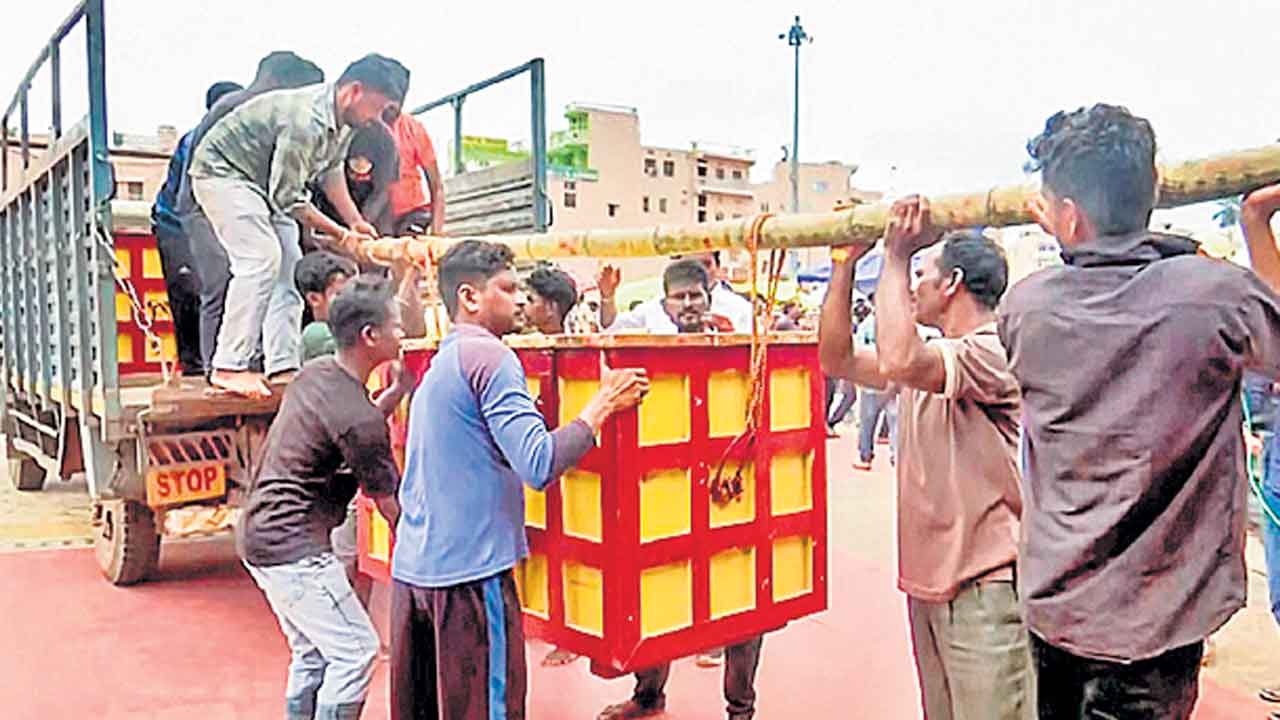 తెరుచుకున్న భాండాగారం