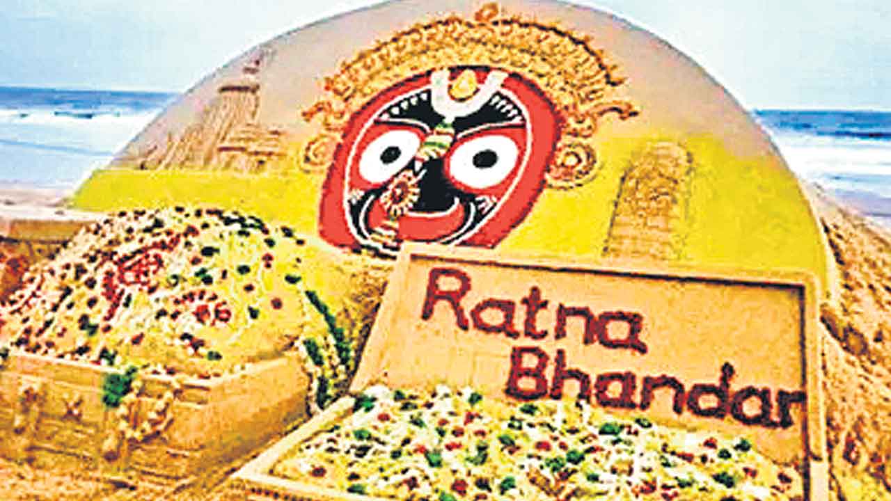 స్ట్రాంగ్‌ రూమ్‌కు జగన్నాథుడి ఆభరణాలు