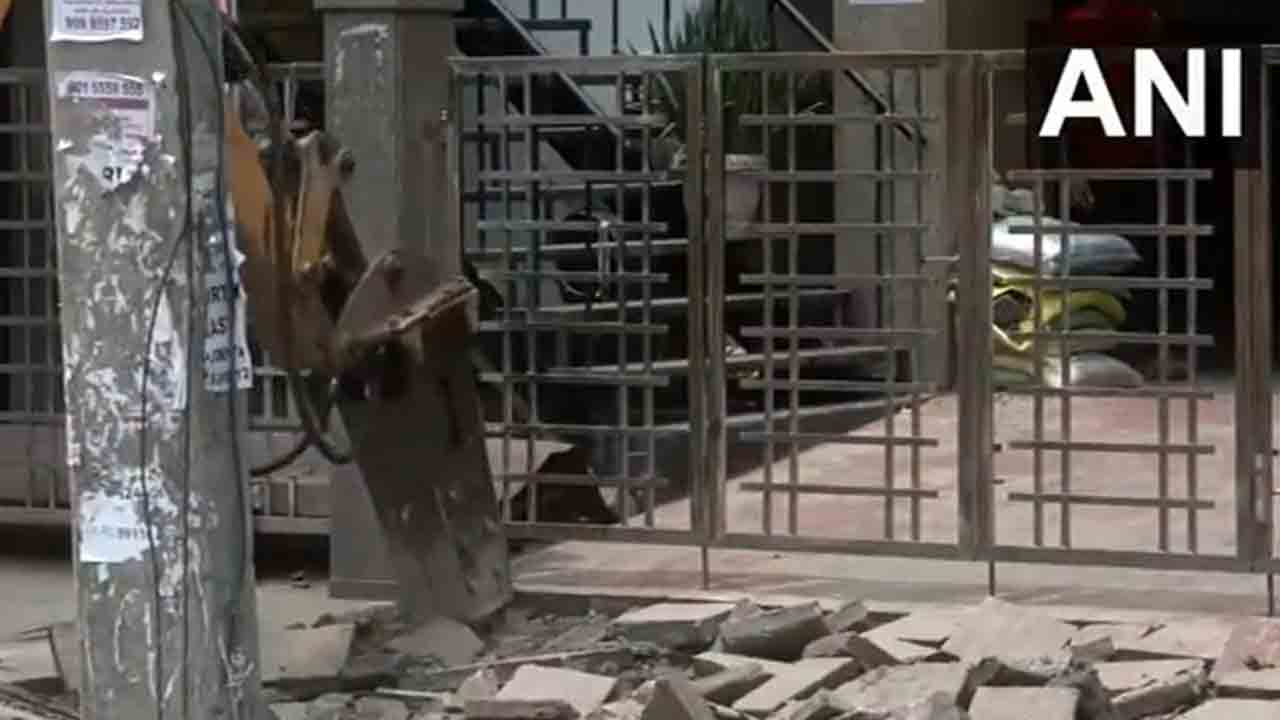 Bulldozer Action | కోచింగ్‌ సెంటర్లలో ఆక్రమణల కూల్చివేత