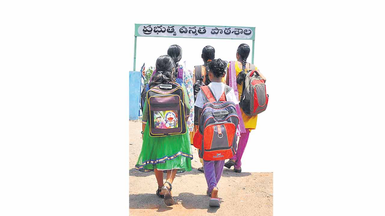 ఆకలితోనే..