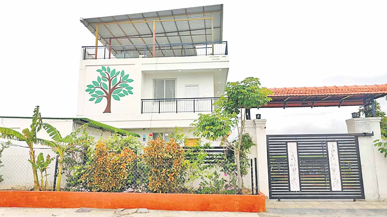 డీజేల హోరు.. అశ్లీల నృత్యాల జోరు..