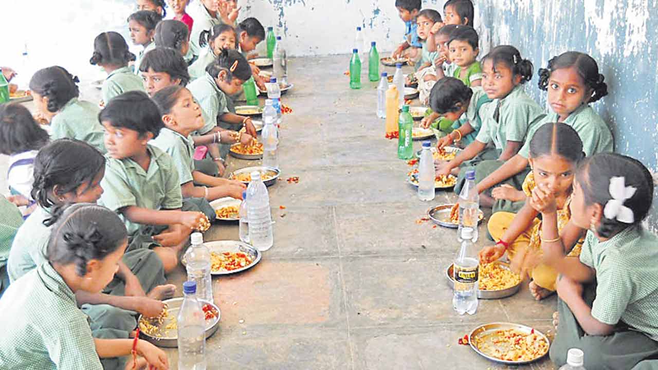మొక్కుబడిగా.. ప్రభుత్వ పాఠశాలల నిర్వహణ