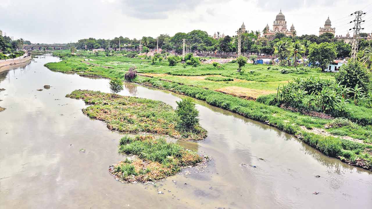 Musi Development | 3 నెలల్లో లక్ష కోట్లకు పెరగడమేంటీ?.. మూసీ సుందరీకరణపై సోషల్‌ మీడియాలో జోరు చర్చ