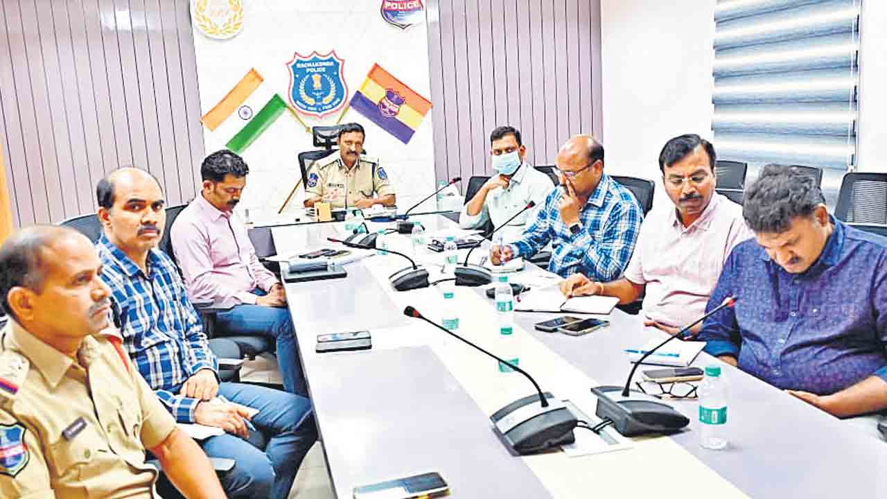 ఫిర్యాదులపై వేగంగా స్పందించాలి