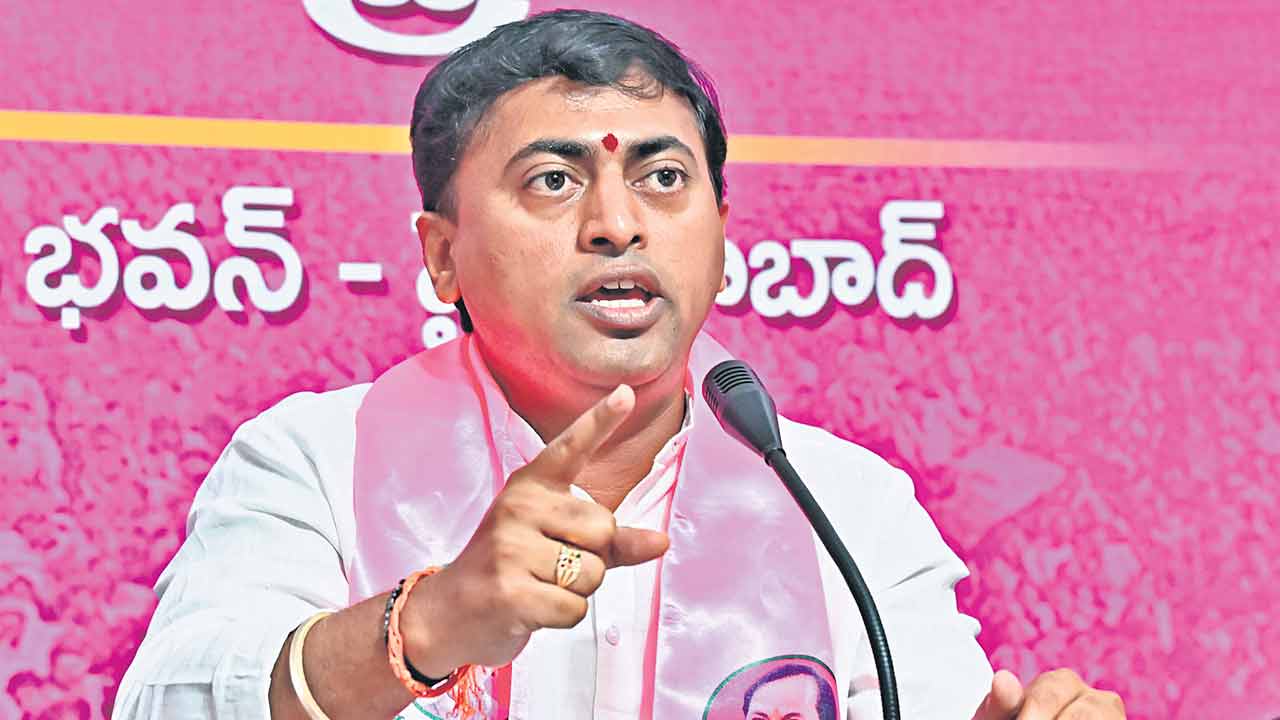 Rakesh Reddy | జీవో 29 సారాంశ‌మే సీఎం రేవంత్ రెడ్డికి తెలియ‌దు.. రాకేశ్ రెడ్డి తీవ్ర ఆగ్ర‌హం
