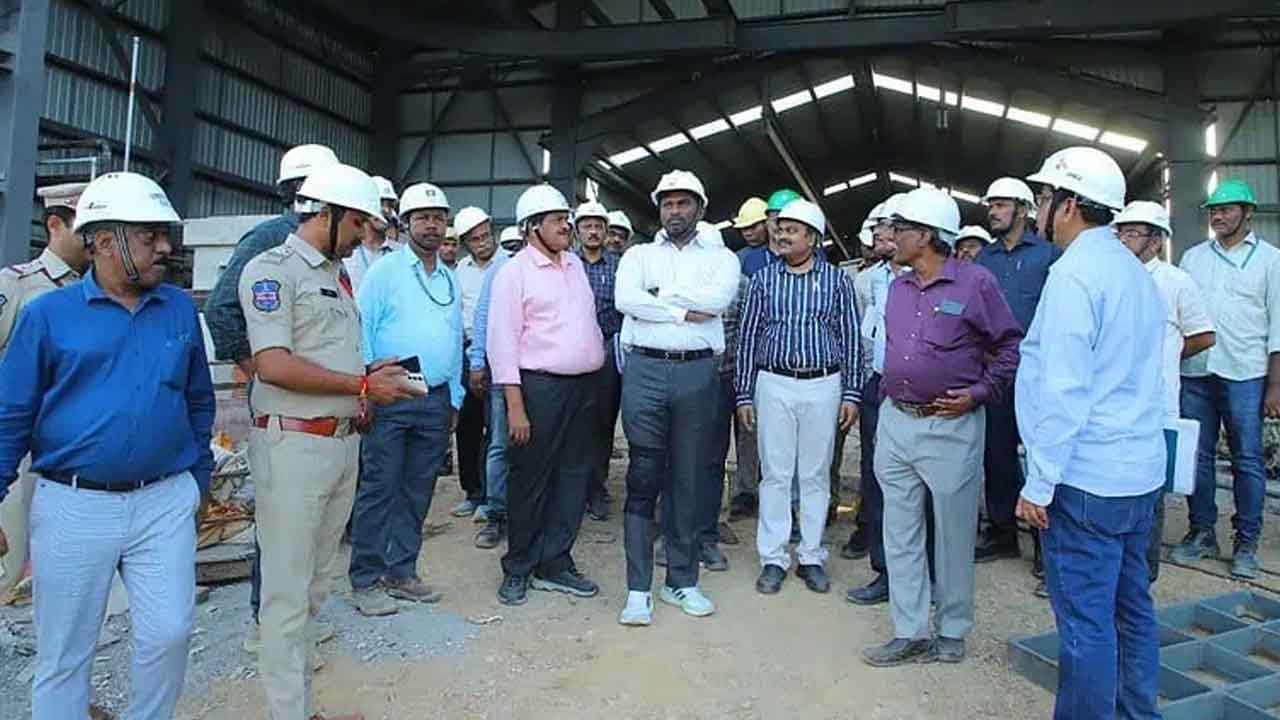 రైల్వేట్రాక్‌ పనులు వేగంగా పూర్తి చేయాలి