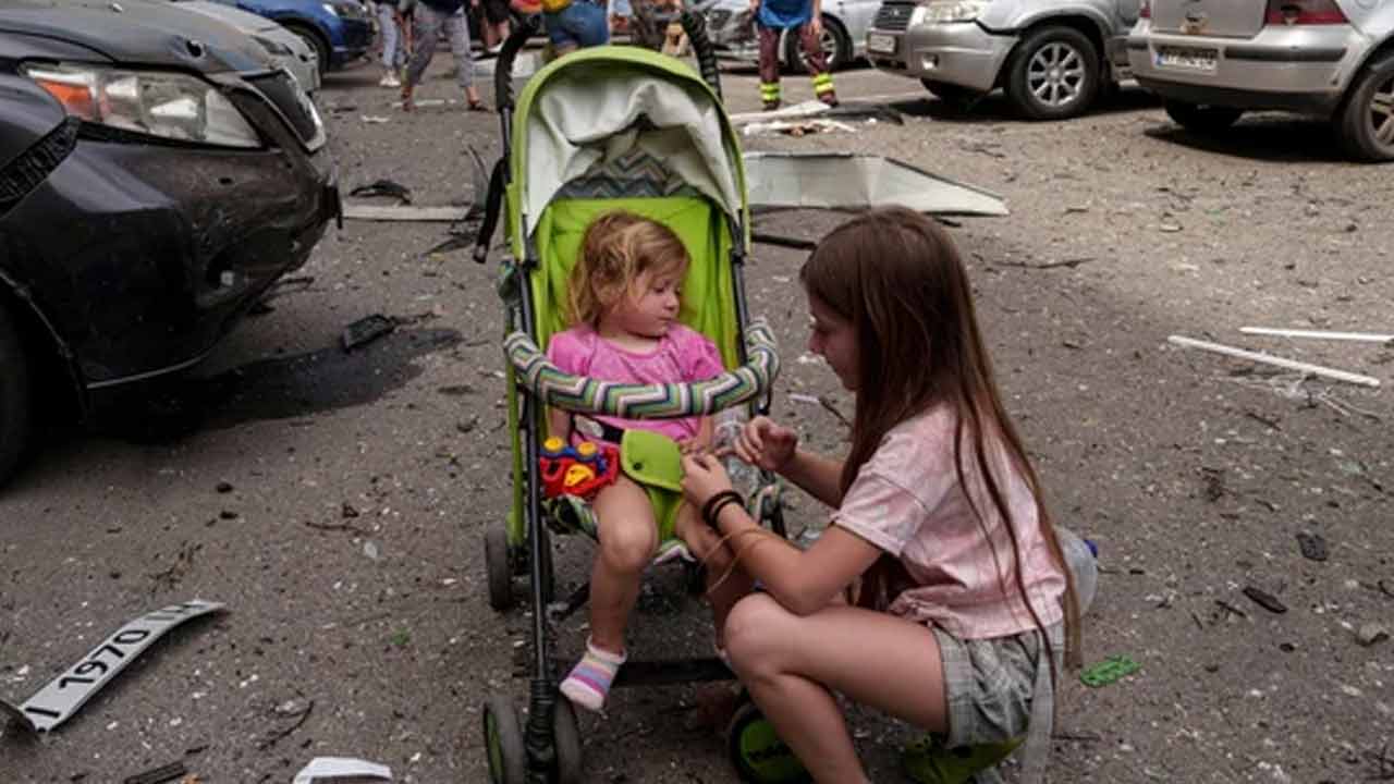 Russia | ఉక్రెయిన్‌పై రష్యా భీకర దాడులు 20 మంది మృతి