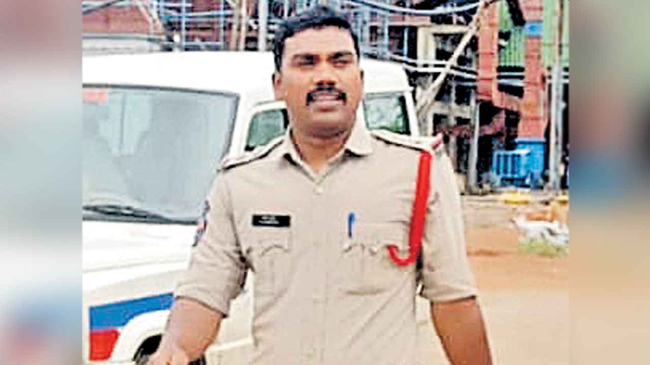 అశ్వారావుపేట ఎస్సై ఆత్మహత్యాయత్నం