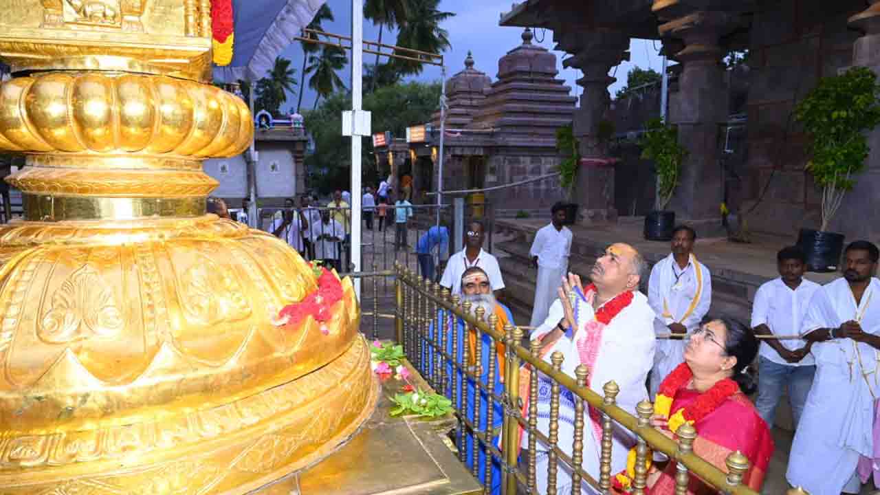 Srisailam | భ్రమరాంబ మల్లికార్జున స్వామి అమ్మవార్లను దర్శించుకున్న ఏపీ హైకోర్టు జస్టిస్ జ్యోతిర్మయి
