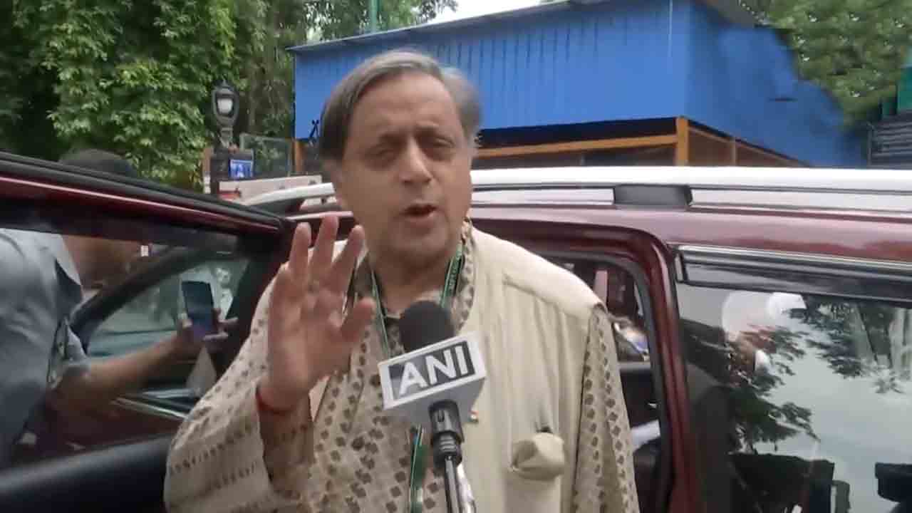 Coaching Centres | ఆ యువత కలలు కల్లలయ్యాయి.. ఐఏఎస్‌ స్టడీ సర్కిల్‌ ఘటనపై శశి థరూర్‌