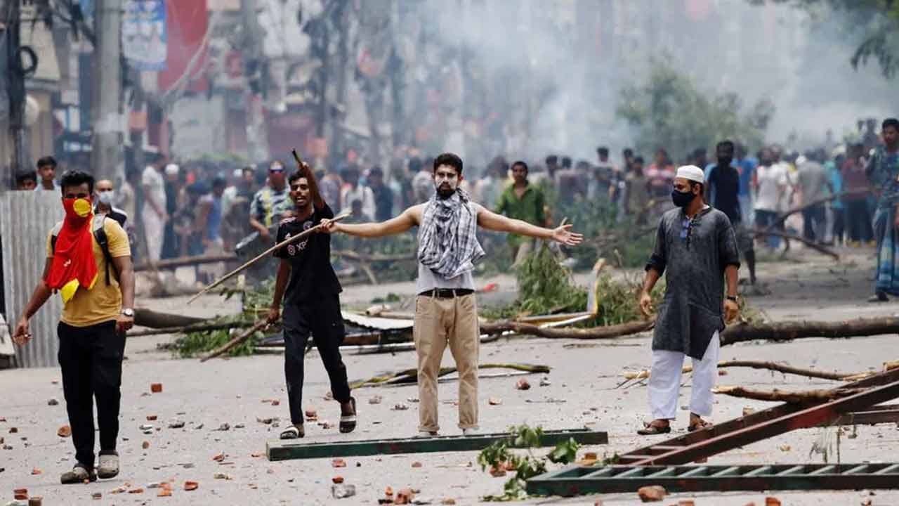 Shoot at Sight | ‘కనిపిస్తే కాల్చేయండి’.. బంగ్లాదేశ్‌ ప్రభుత్వం ఆదేశాలు