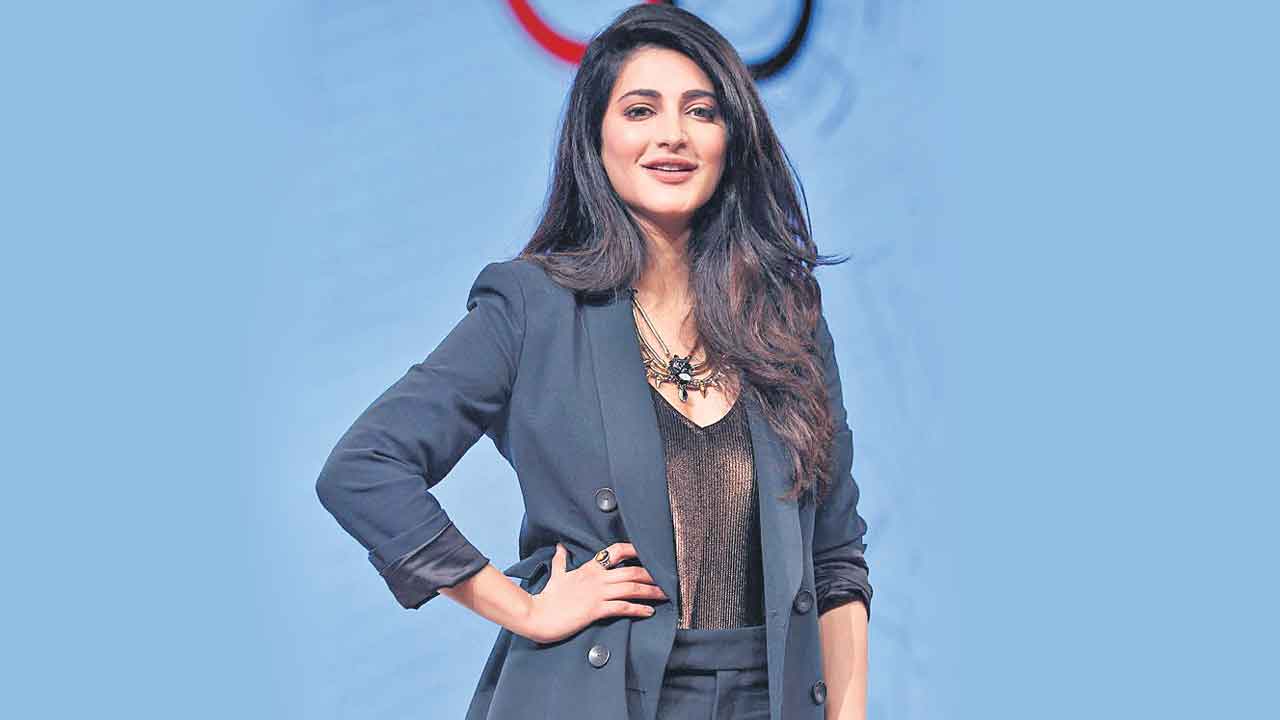 Shruti Hassan | విజయ్‌ సినిమాలో శ్రుతిహాసన్‌.. నటించలేదండి బాబూ!