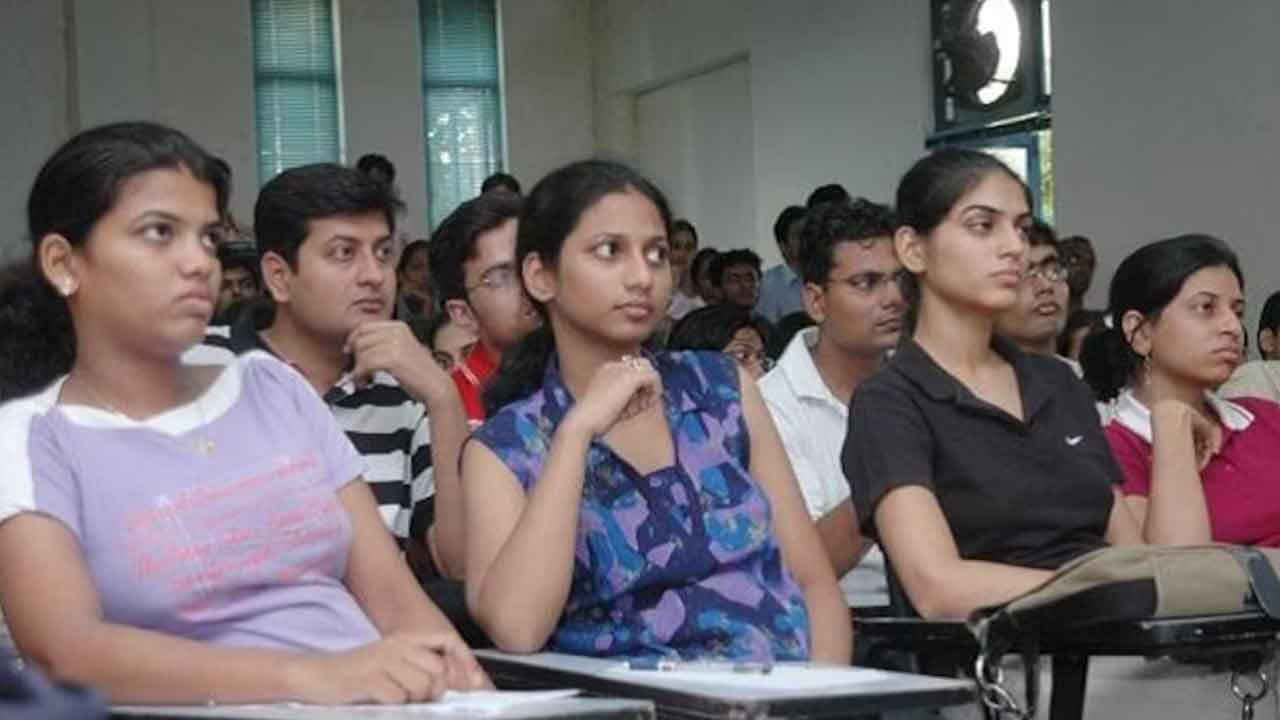 Professional Colleges | ఏటా తగ్గుతున్న ప్రొఫెషనల్‌ కాలేజీలు.. ఏడేండ్లల్లో 250కి పైగా మూత