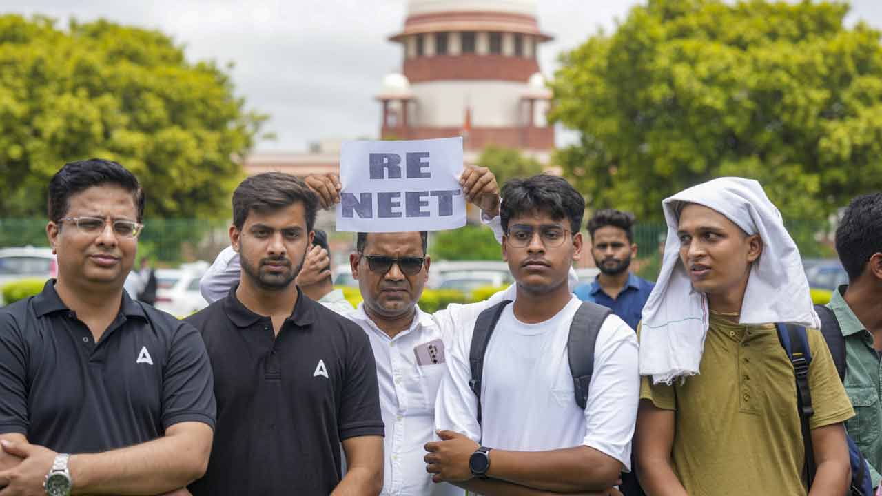 NEET UG | ప్రశ్నాపత్రం లీకేజీ వాస్తవమే.. రీ టెస్ట్‌ మా చివరి చాయిస్‌: సుప్రీంకోర్టు