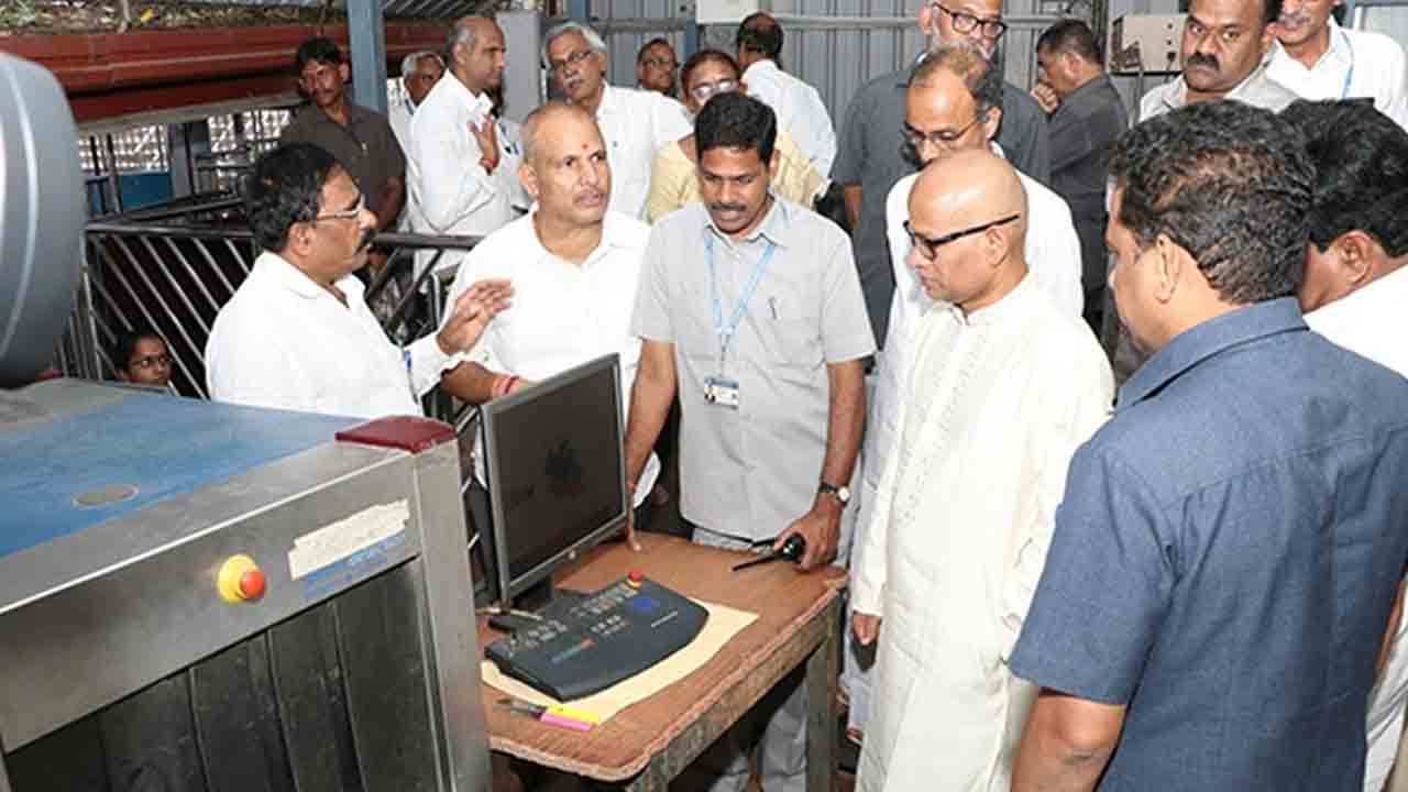 Tirumala | తిరుమలలో అదనపు ఈవో విస్తృత తనిఖీలు