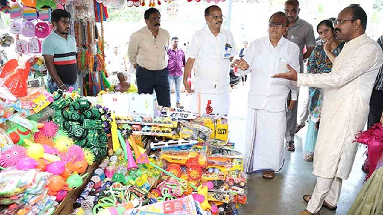 Tirumala | తిరుమలలో పాదచారుల రోడ్డును ఆక్రమించిన దుకాణ యజమానులపై చర్యలు : టీటీడీ ఈవో