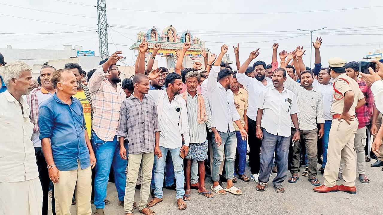  తుంగతుర్తి ఎమ్మెల్యేకు సొంతపార్టీలో సెగ