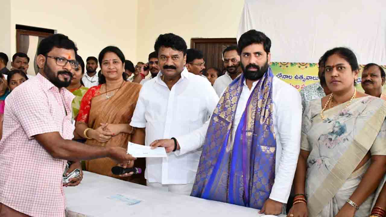 MLA Thalasani | ఉజ్జయిని మహంకాళి అమ్మవారి బోనాలను ఘనంగా నిర్వహించాలి : మాజీ మంత్రి తలసాని