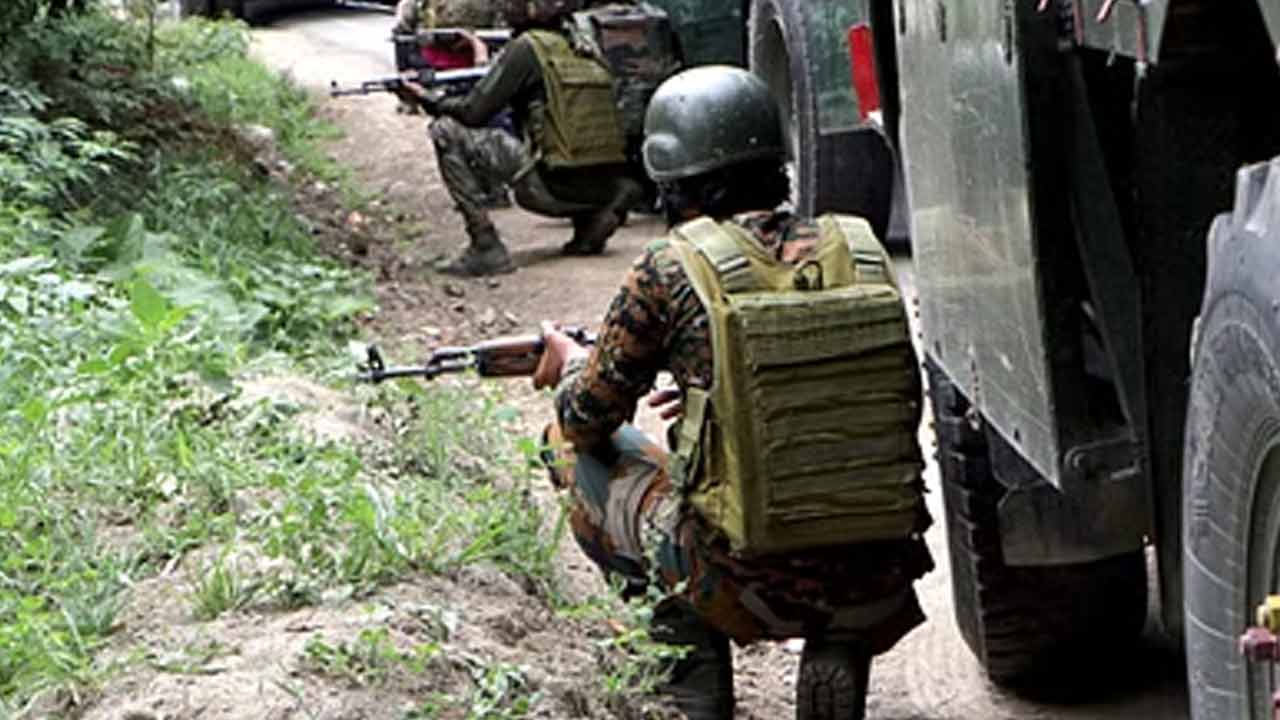 Breaking news | ఆర్మీ కాన్వాయ్‌ లక్ష్యంగా ఉగ్రవాదుల దాడి.. కొనసాగుతున్న కాల్పులు